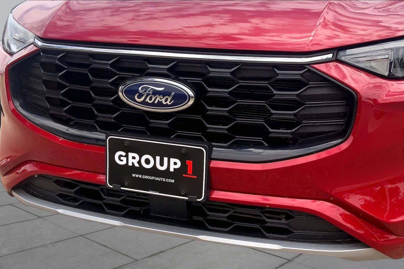 Used 2024 Rapid Red Metallic Tinted Clearcoat Ford ST-Line image 30