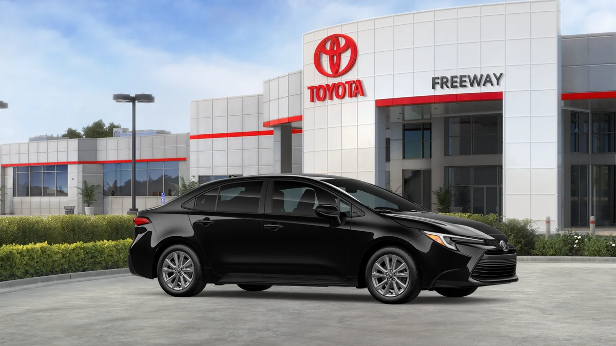 New 2027 Inked Toyota Hybrid LE image 13