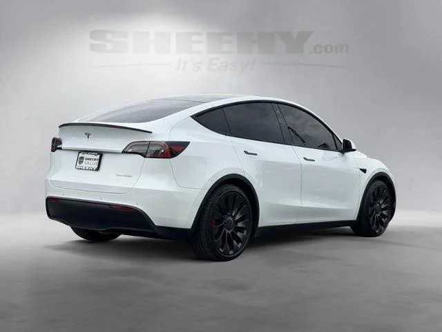 Used 2022 Pearl White Multi Tesla  image 12