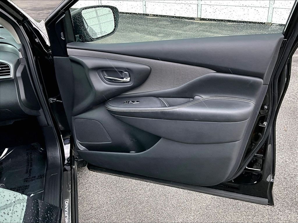Used 2021 Black Nissan SL image 12