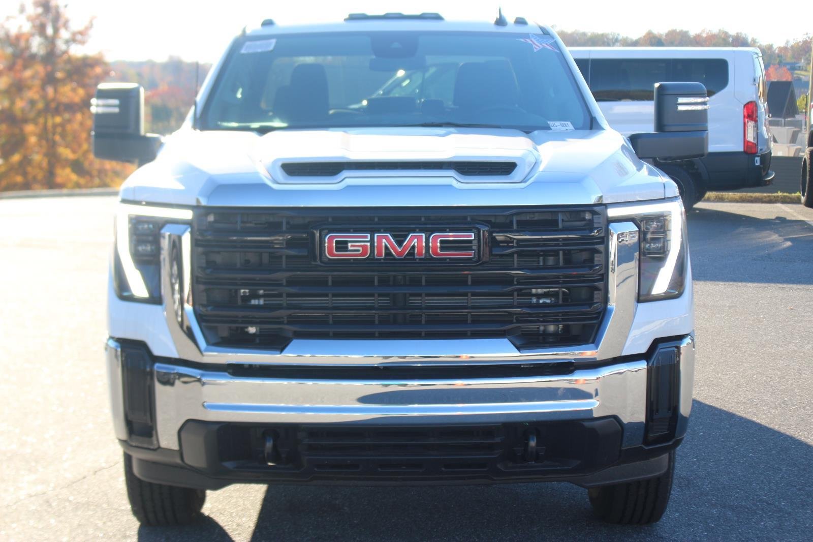 2025 GMC Sierra 2500HD Pro - Photo 2