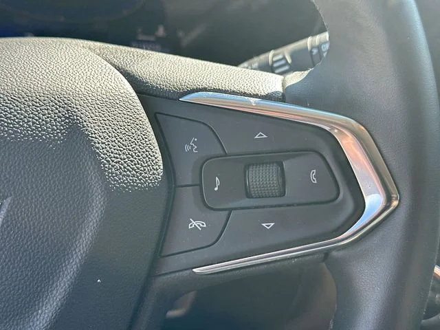 Used 2024 White Chevrolet LT image 41