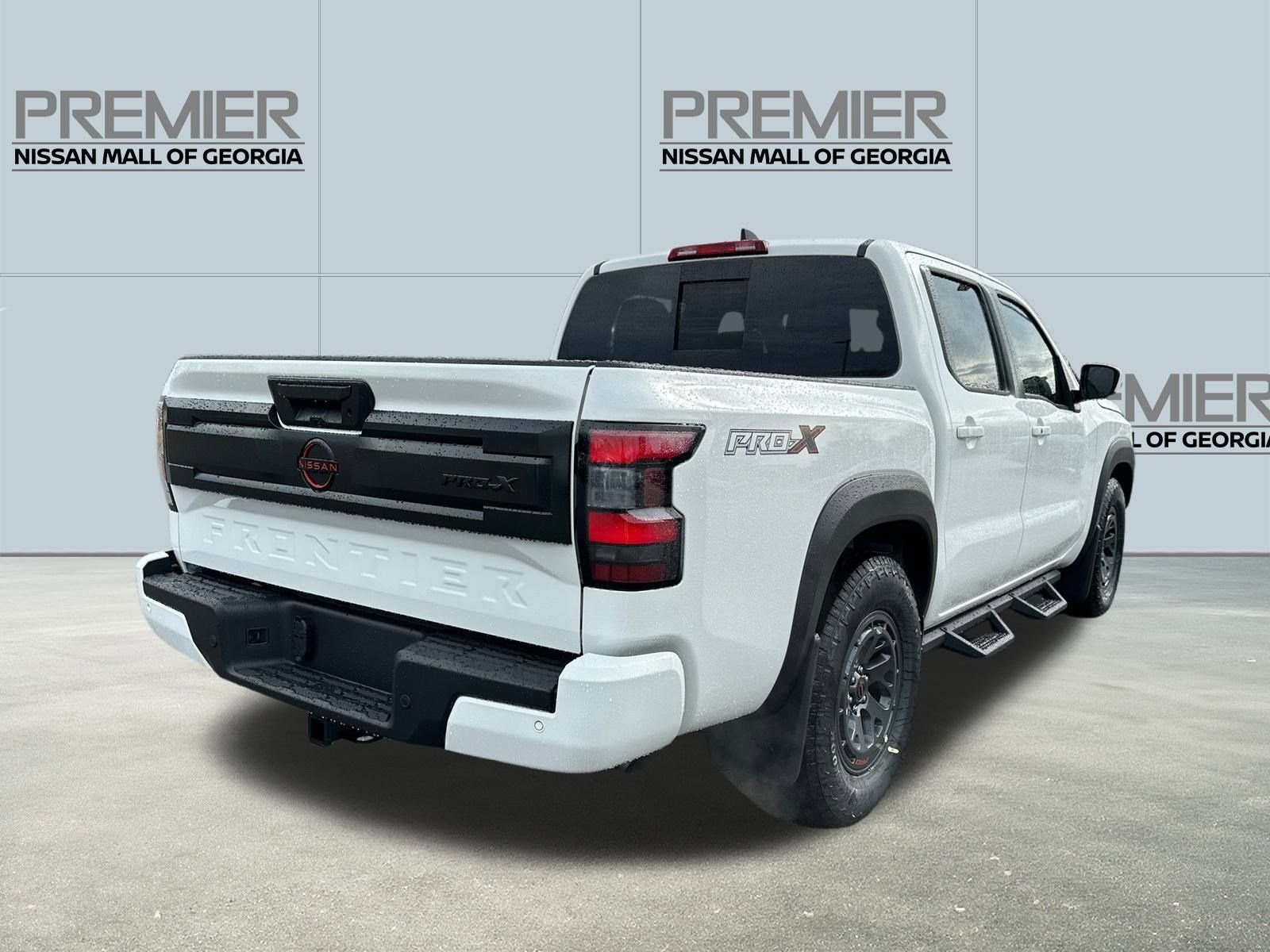 New 2026 White Nissan PRO-X image 5