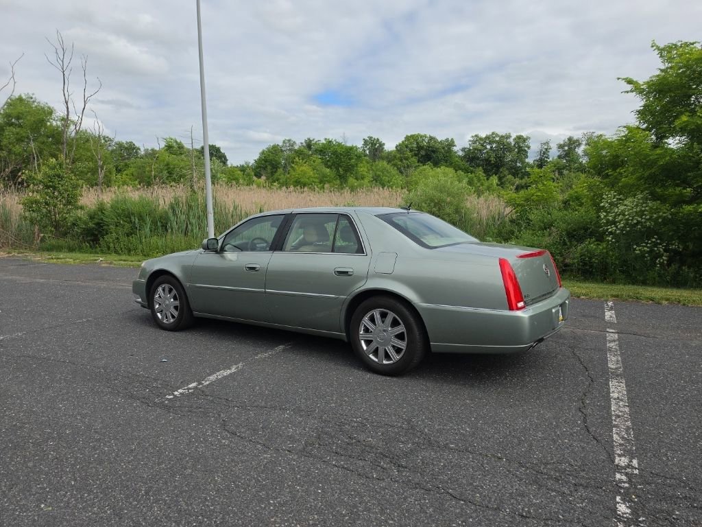 Used 2006 Green Silk Cadillac w/1SD image 6