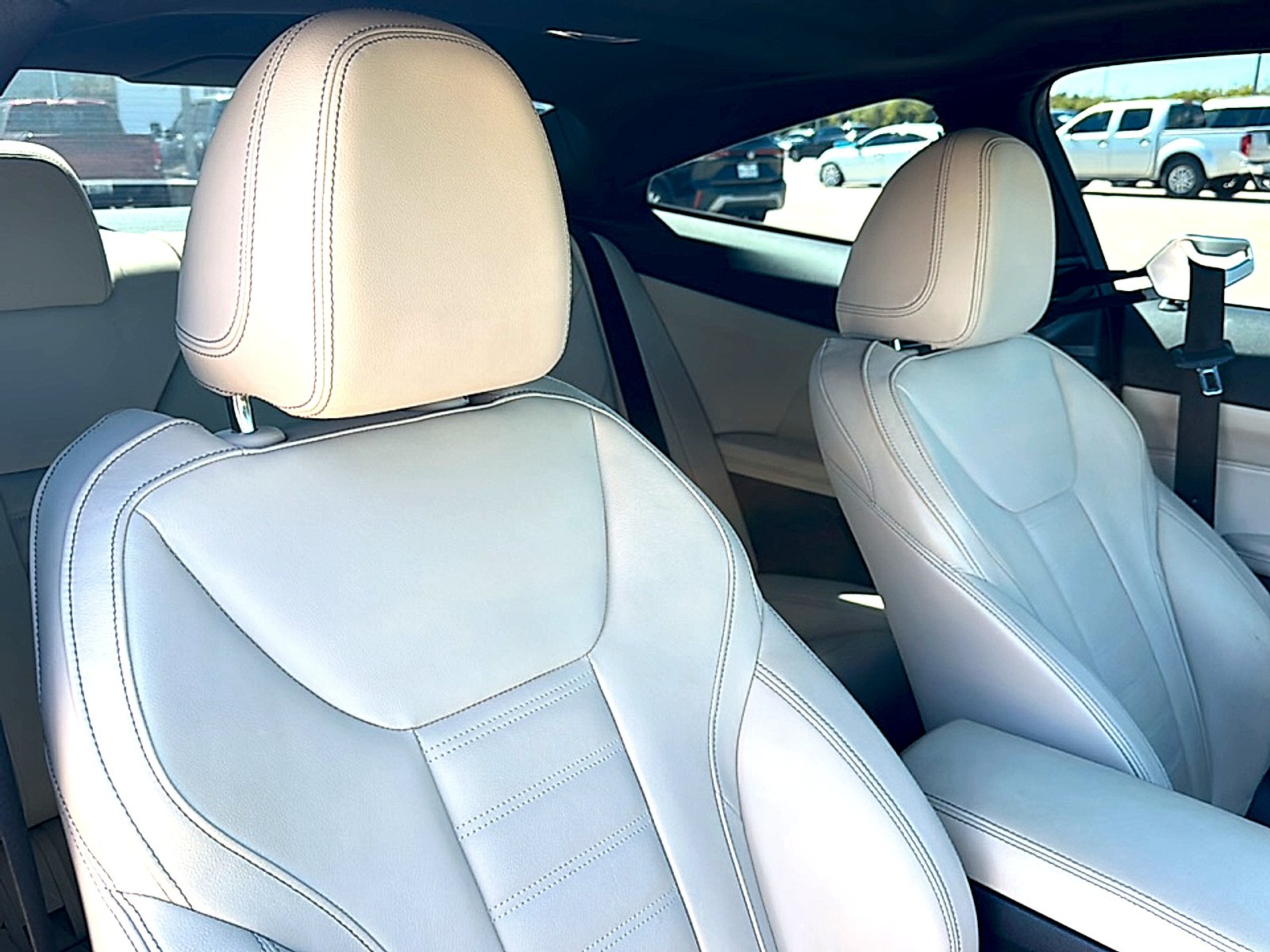 Used 2024 Alpine White BMW  image 22