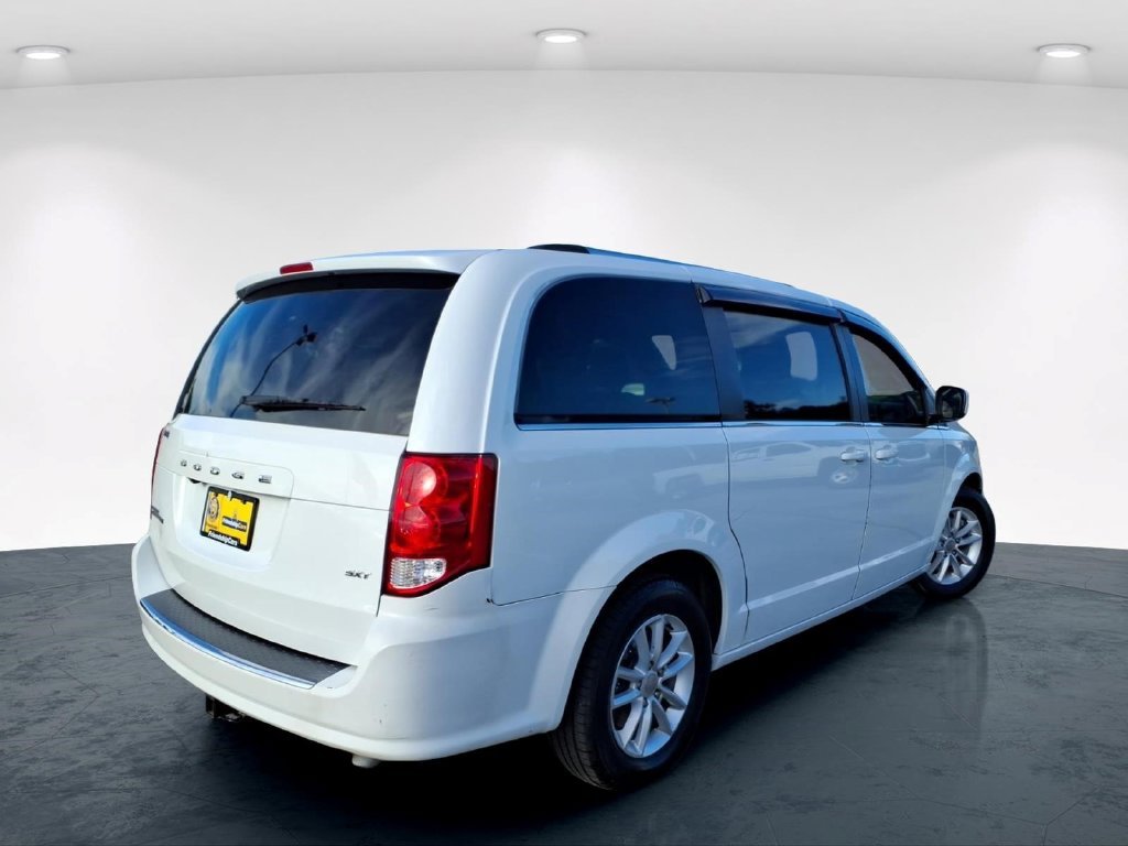 Used 2019 White Dodge SXT image 6