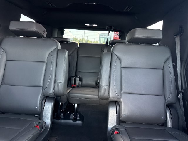 Used 2023 Black Chevrolet Z71 image 22