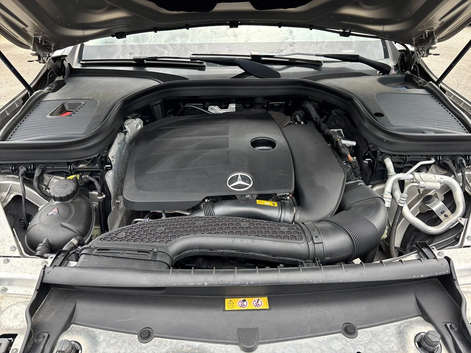 Used 2021 Mojave Silver Metallic Mercedes-Benz GLC 300 image 9