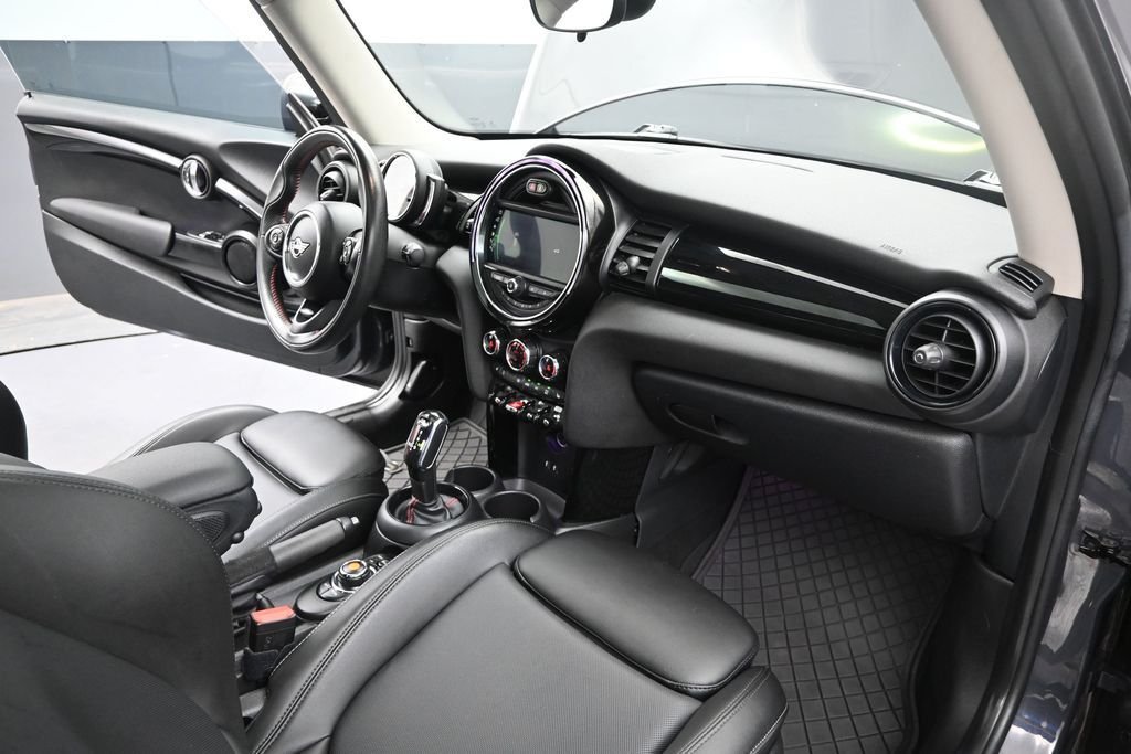 Used 2020 Gray MINI Classic image 29