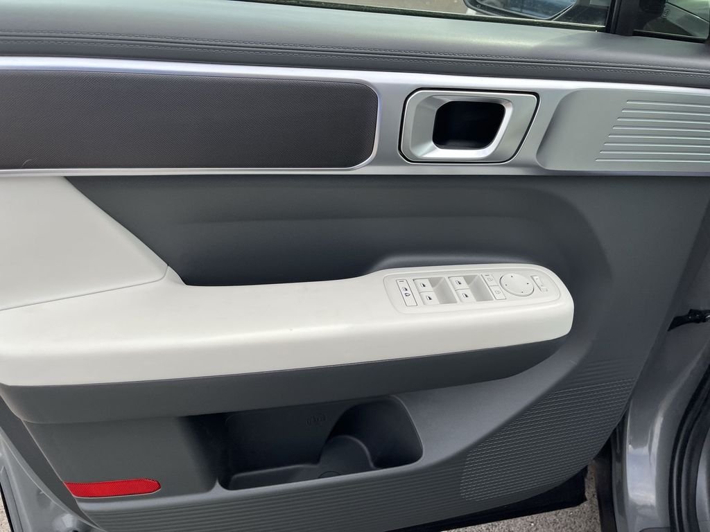 Used 2025 Gray Hyundai SE image 15