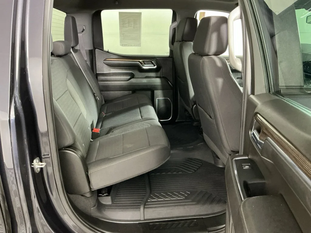 Used 2024 Gray Chevrolet LT image 7
