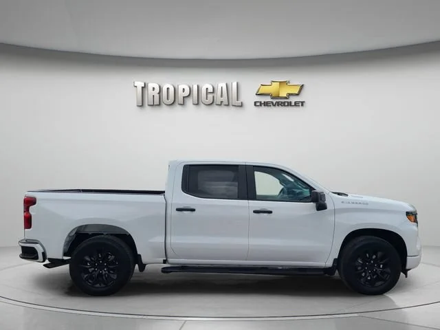 Used 2025 Summit White Chevrolet Custom image 6