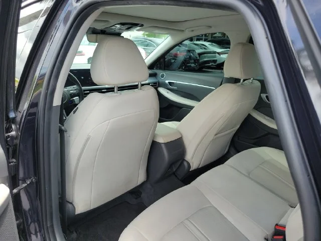 Used 2024 Blue Hyundai SEL image 11