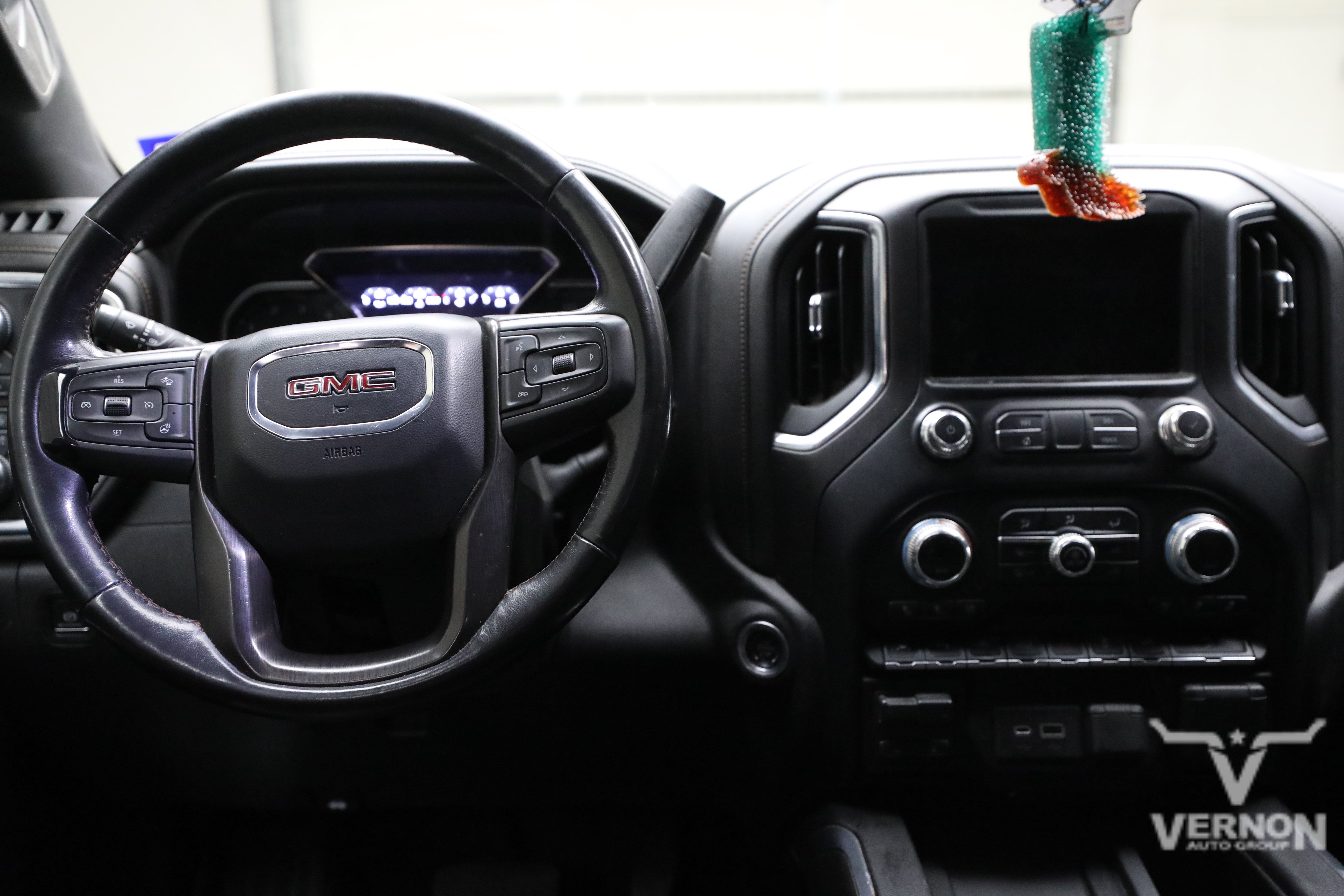 Used 2021 Summit White GMC Y image 8
