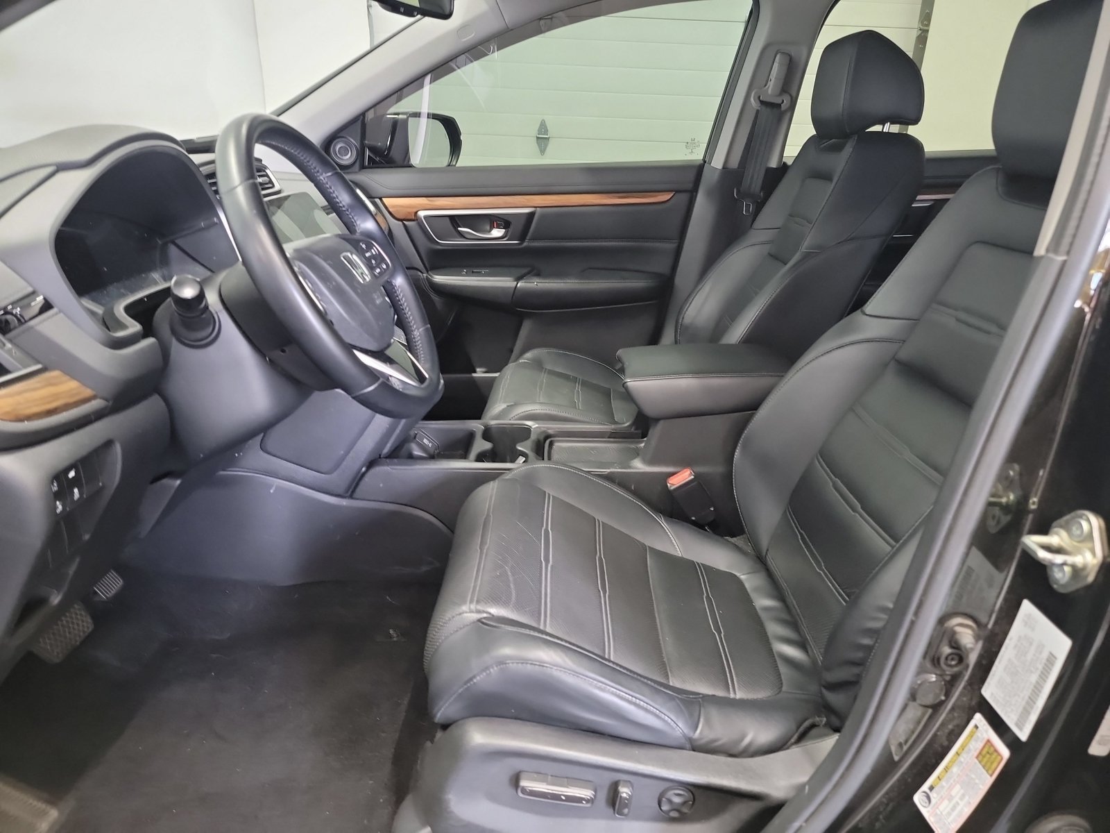 Used 2017 Crystal Black Pearl Honda Touring image 11