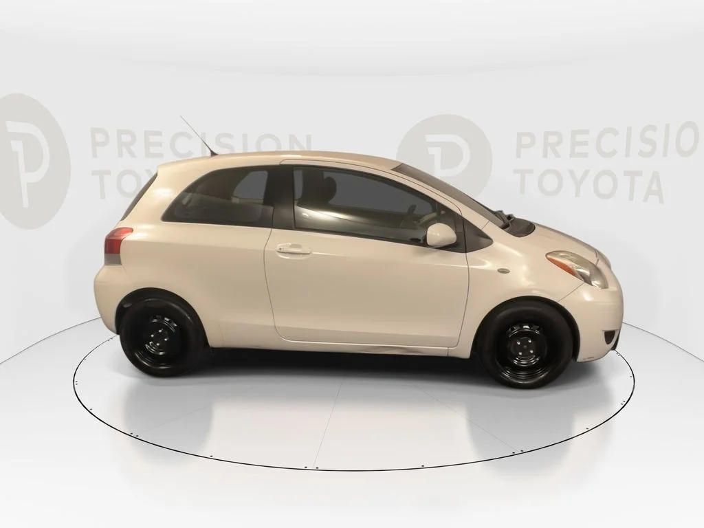 Used 2009 Polar White Toyota Base image 21
