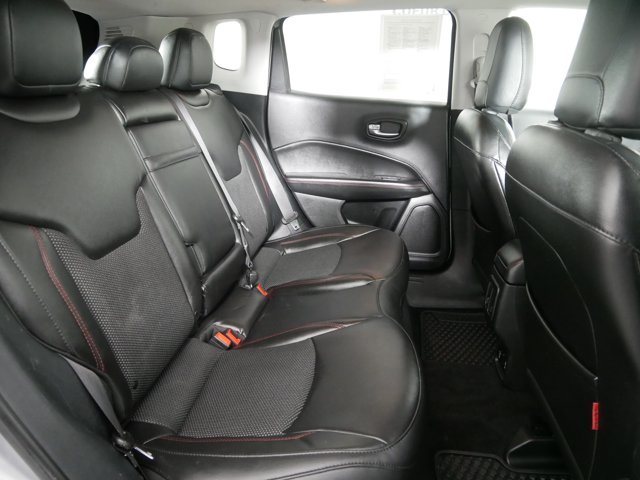 Used 2019 Billet Silver Metallic Clearcoat Jeep Trailhawk image 14