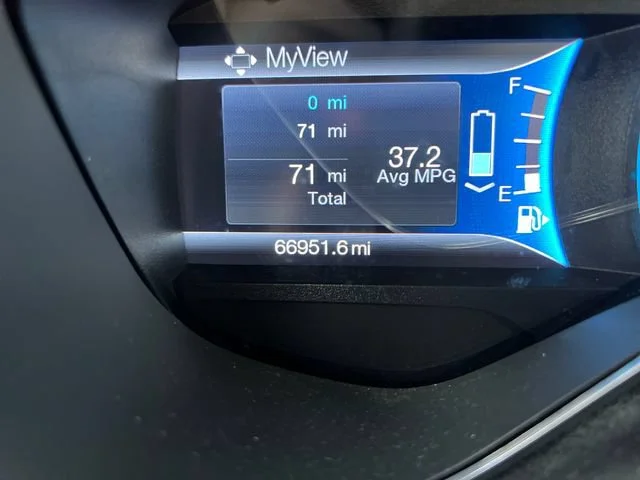 Used 2014 White Platinum Metallic Tri-Coat Ford SEL image 21