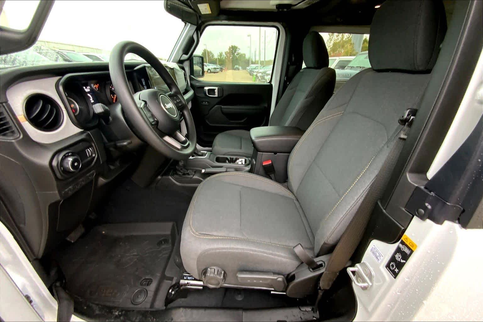 New 2026 Bright White Clear-Coat Exterior Paint Jeep Sport image 5