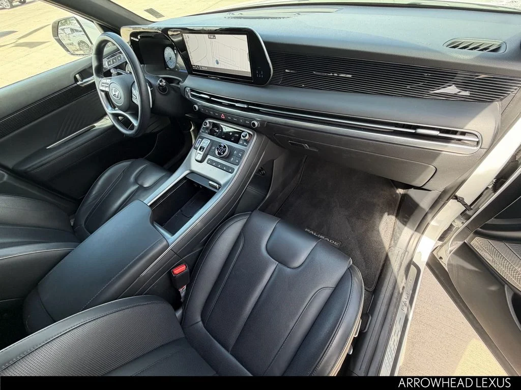 Used 2023 White Hyundai Calligraphy image 11