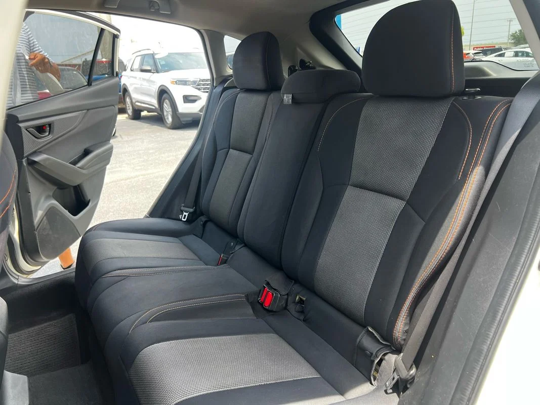 Used 2018  Subaru 2.0i Premium image 25