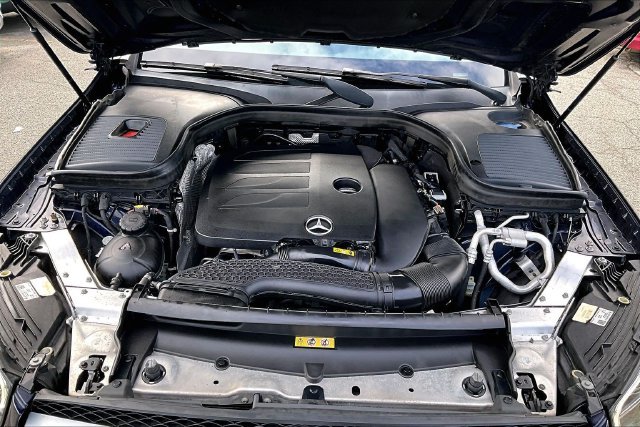 Used 2021 Blue Mercedes-Benz GLC 300 image 26