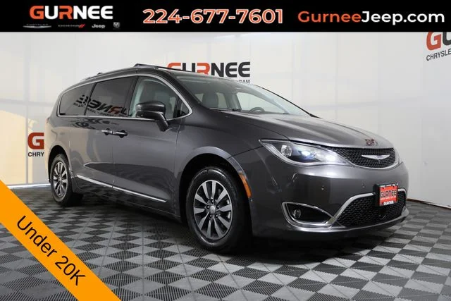 2020 Chrysler Pacifica Touring L Plus's photo