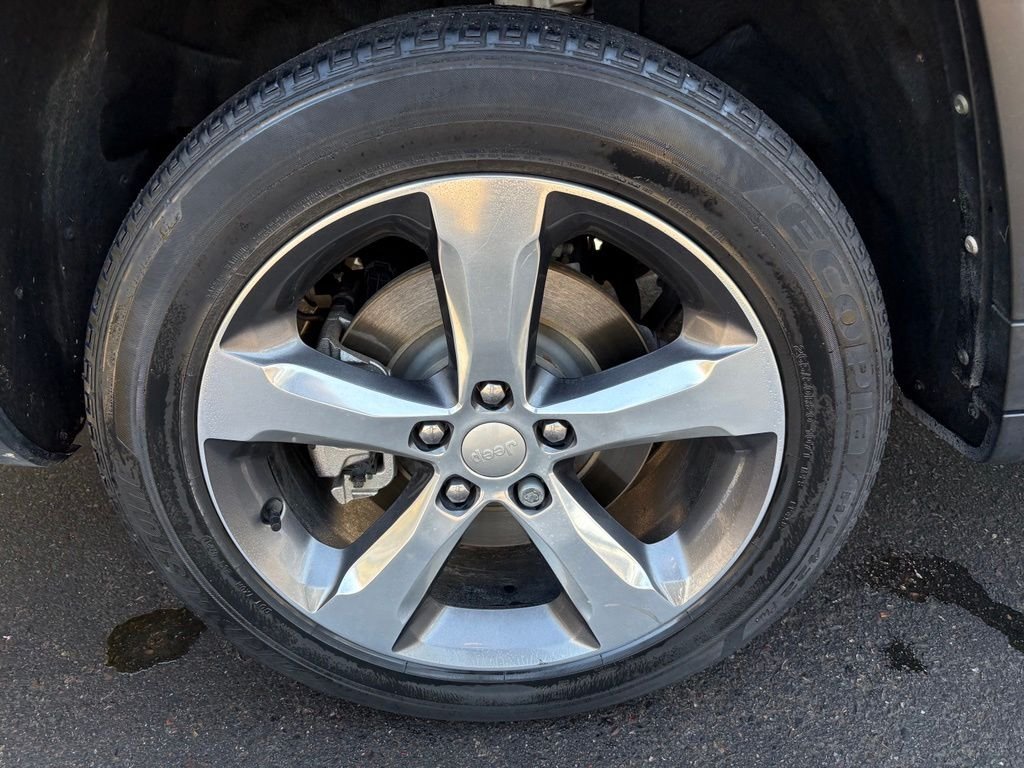 Certified Used 2022 Red Jeep Limited image 6