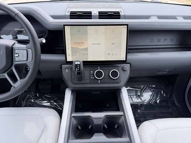 New 2026 Fuji White Land Rover S image 15