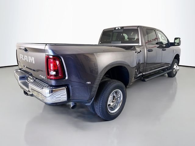 New 2026 Granite Crystal Metallic Clear-Coat Exterior Paint RAM Tradesman image 7