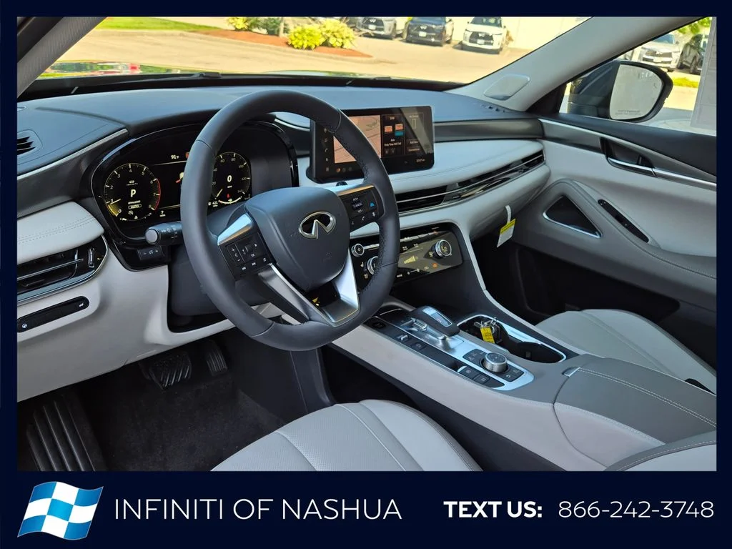 New 2027 GRAPHITE SHADOW INFINITI Luxe AWD image 4