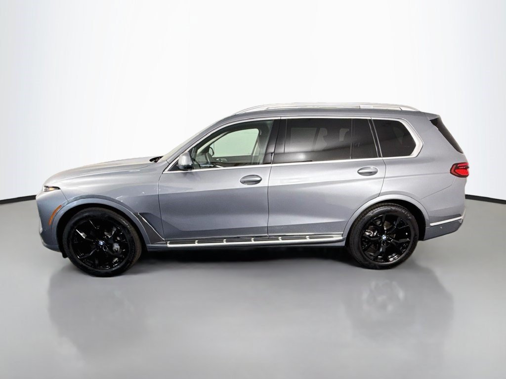 Used 2026 Skyscraper Gray Metallic BMW xDrive40i image 4