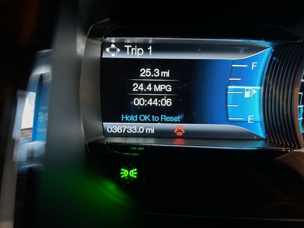 Used 2019  Ford Limited image 16