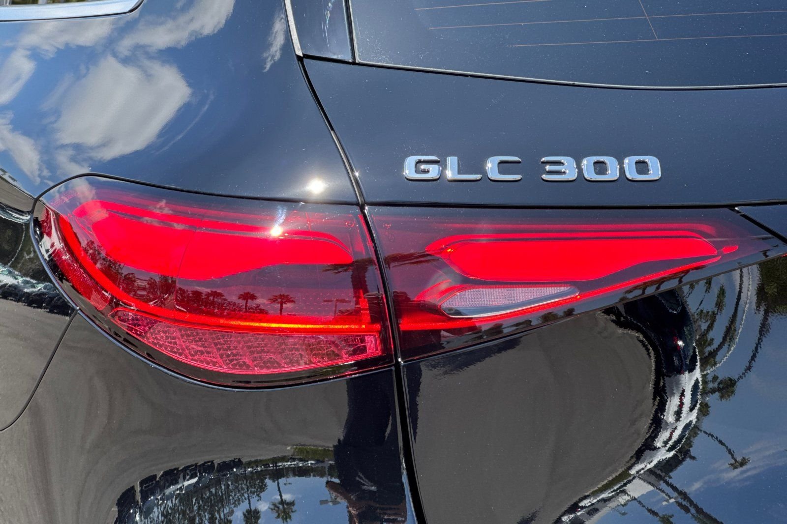 New 2026 Black Mercedes-Benz GLC 300 image 14