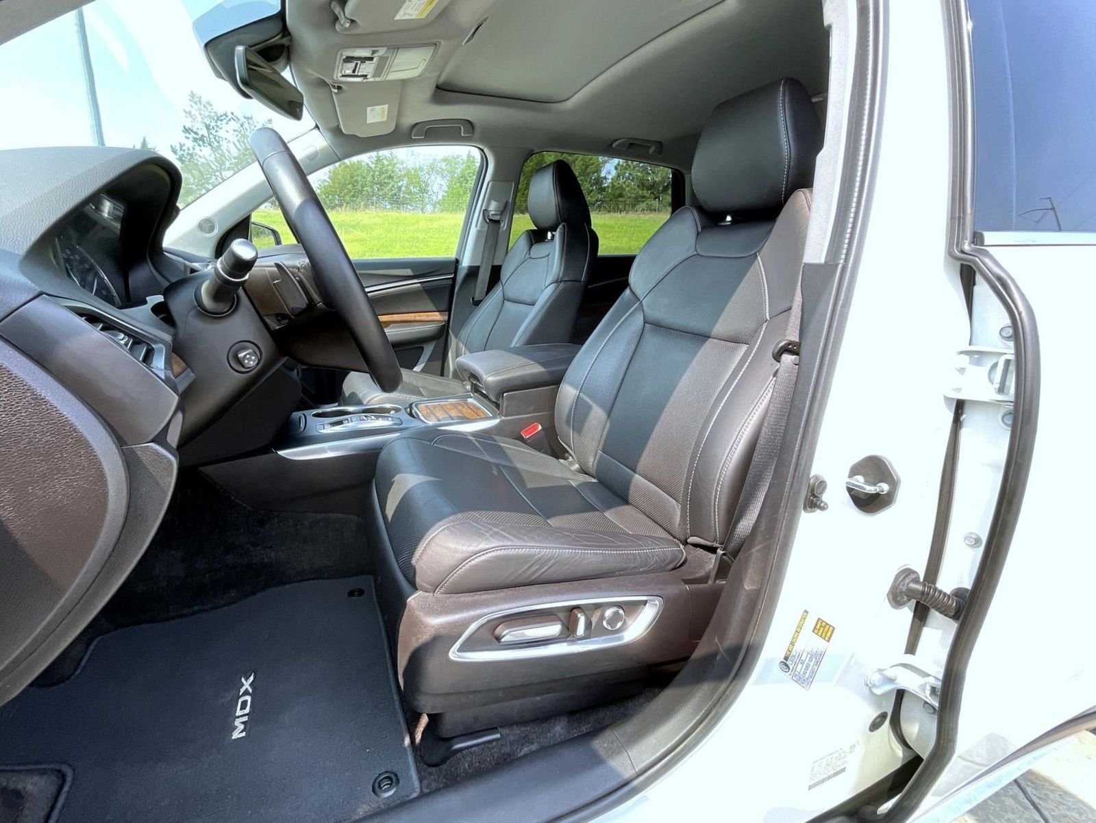 Used 2019 White Acura 3.5L Technology Package image 10