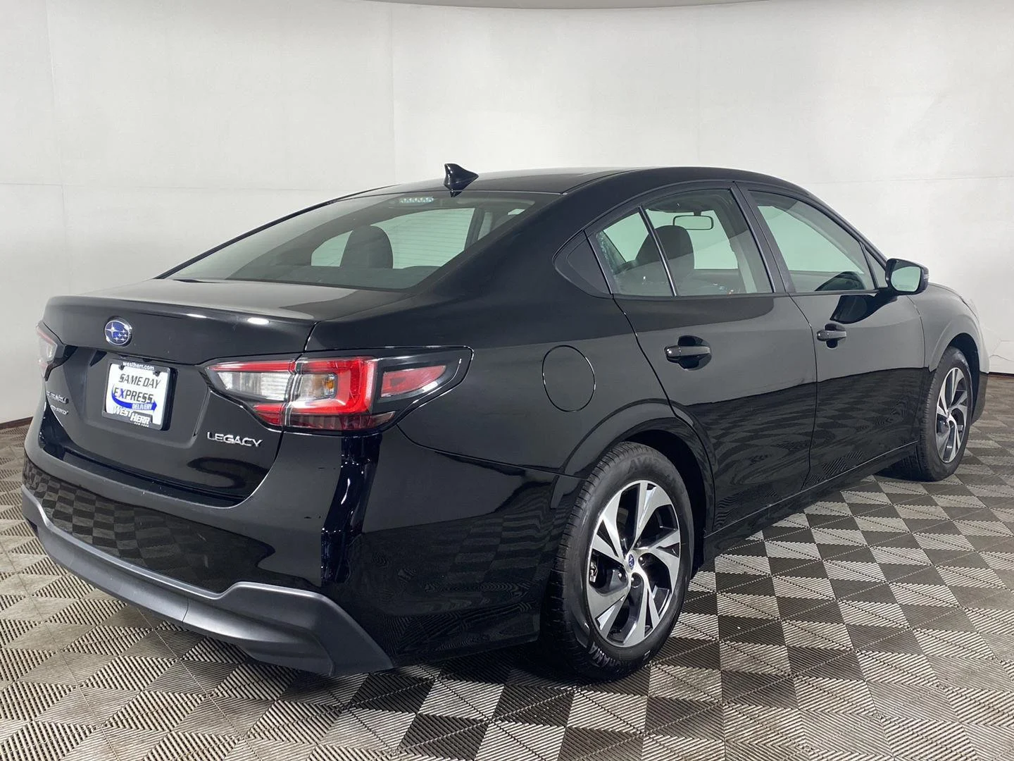 Used 2025 Crystal Black Silica Subaru Premium image 6
