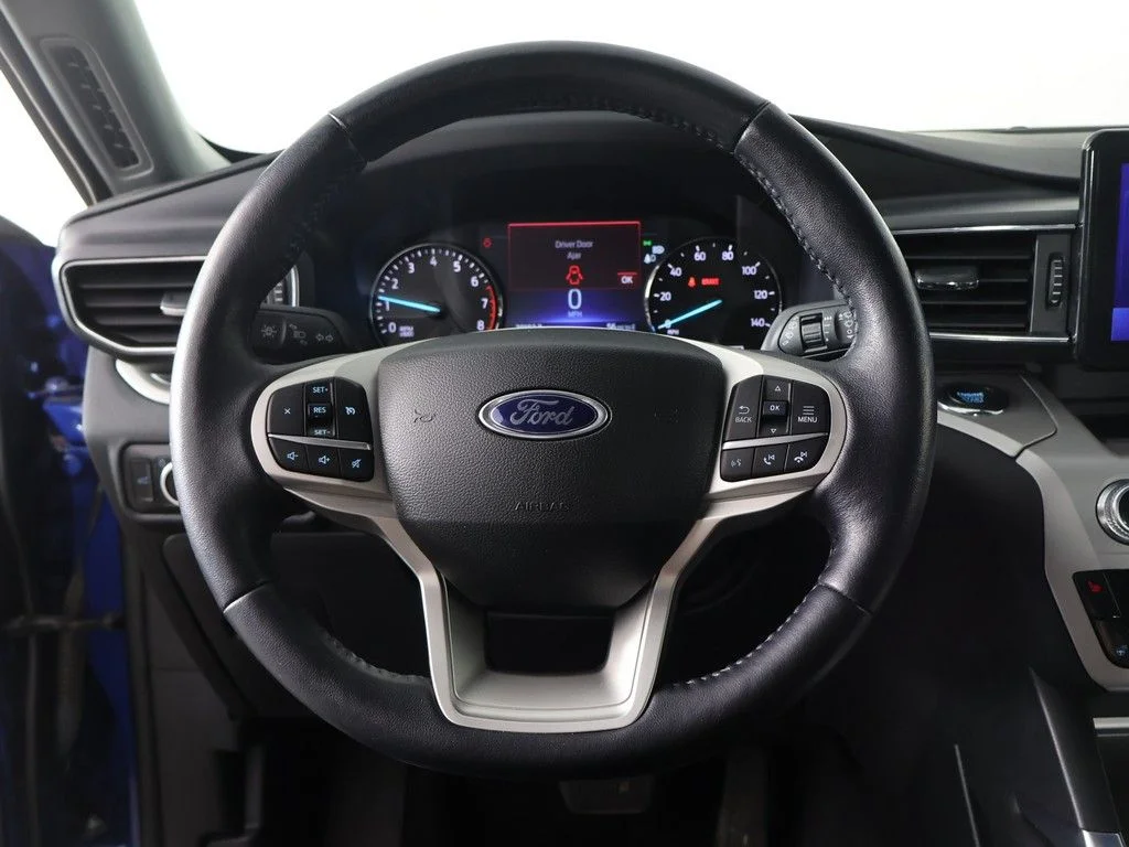 Used 2023 Blue Ford XLT image 38