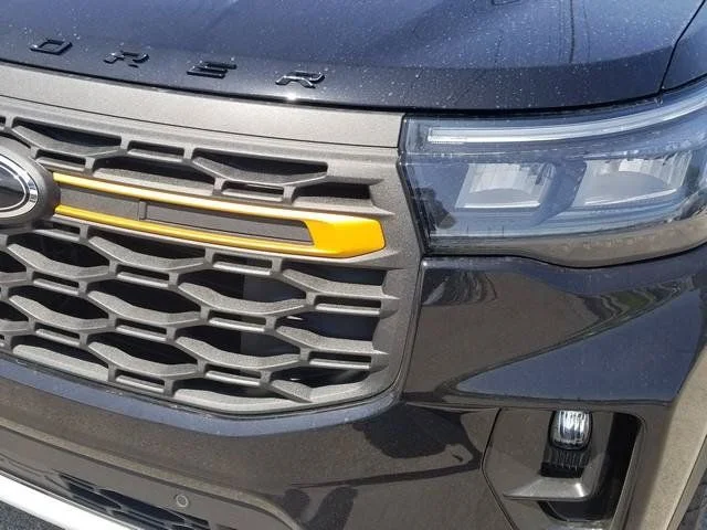 New 2026 Agate Black Metallic Ford Tremor® image 11