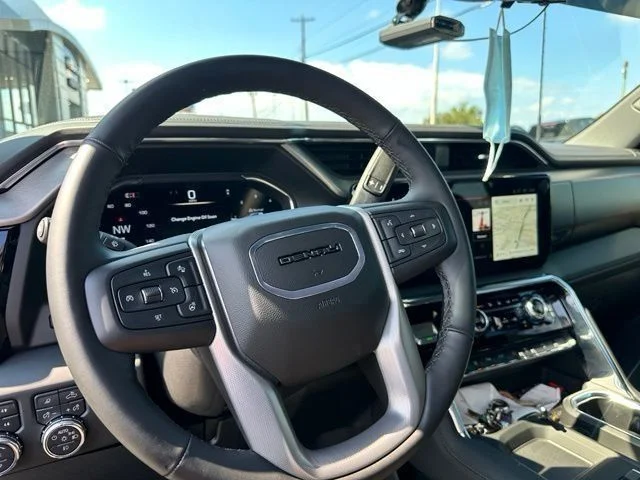 Used 2025 Black GMC Denali image 29