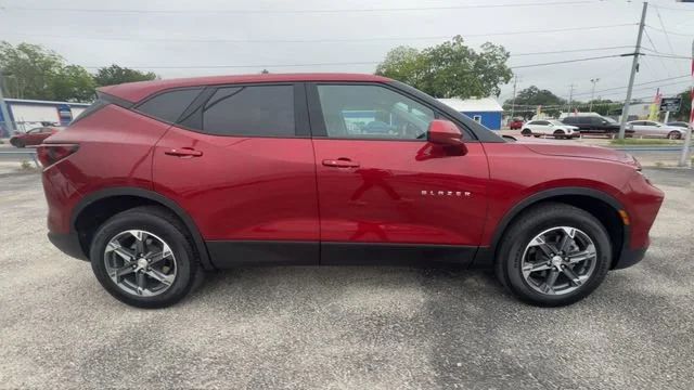 2025 Chevrolet Blazer 2LT - Photo 9