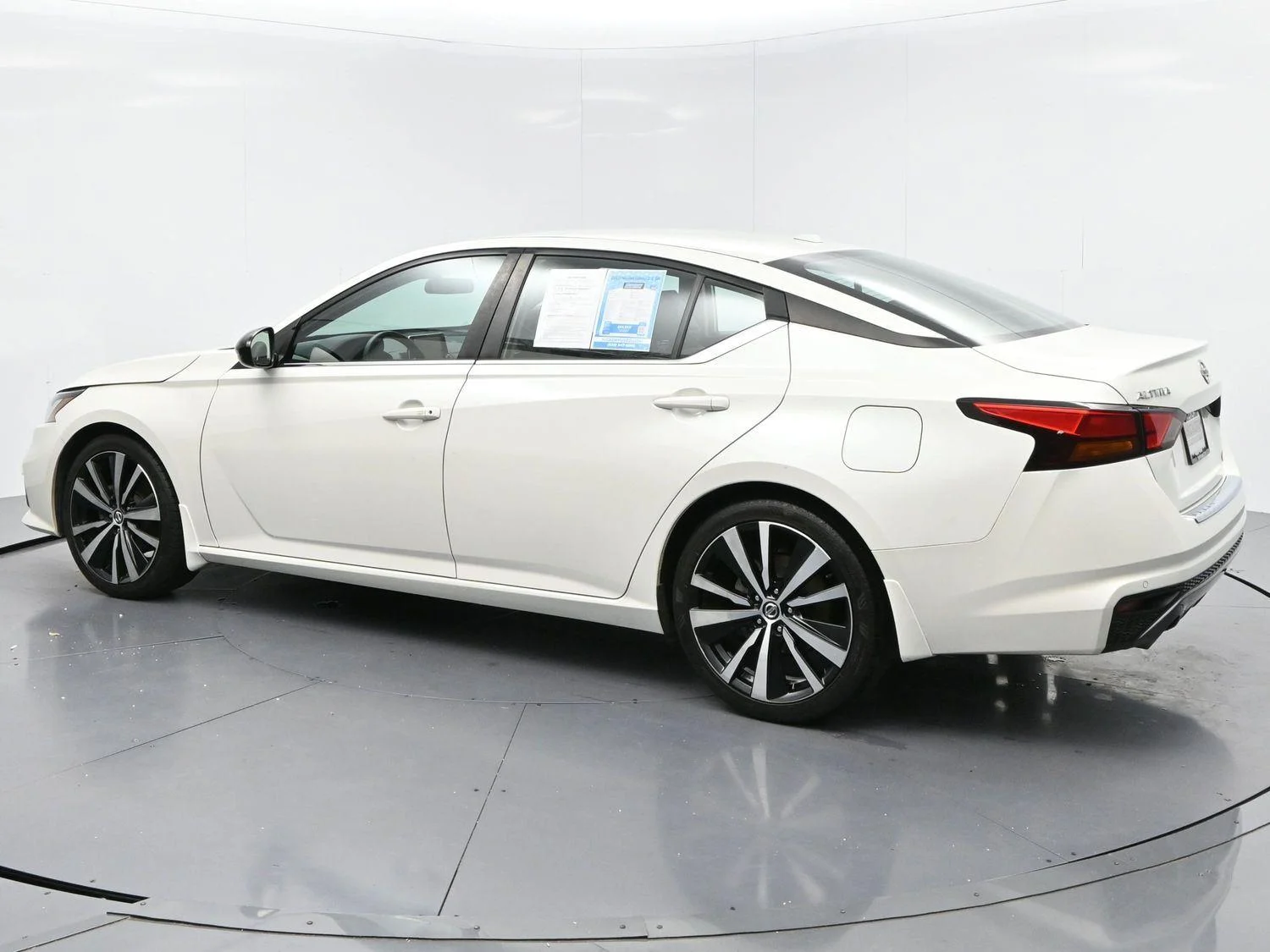 Used 2020 Pearl White Tricoat Nissan 2.5 SR image 5
