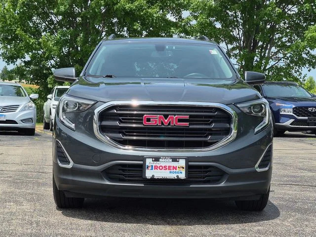 Used 2018  GMC SLE image 2