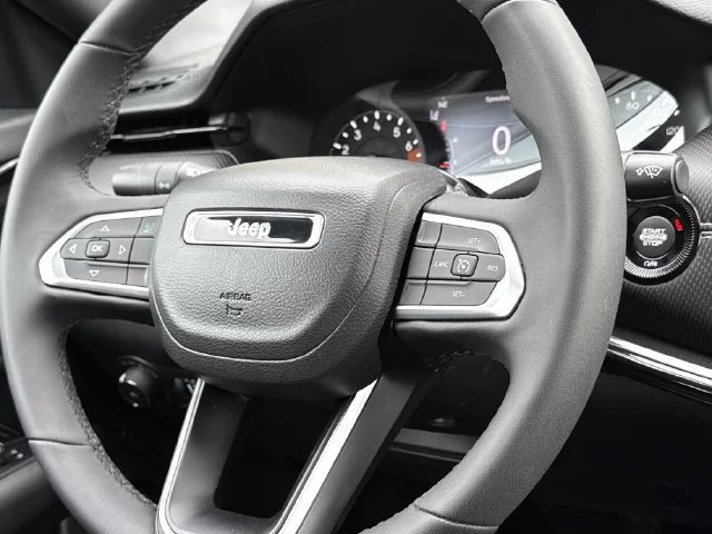Used 2023 Bright White Clearcoat Jeep Latitude image 12
