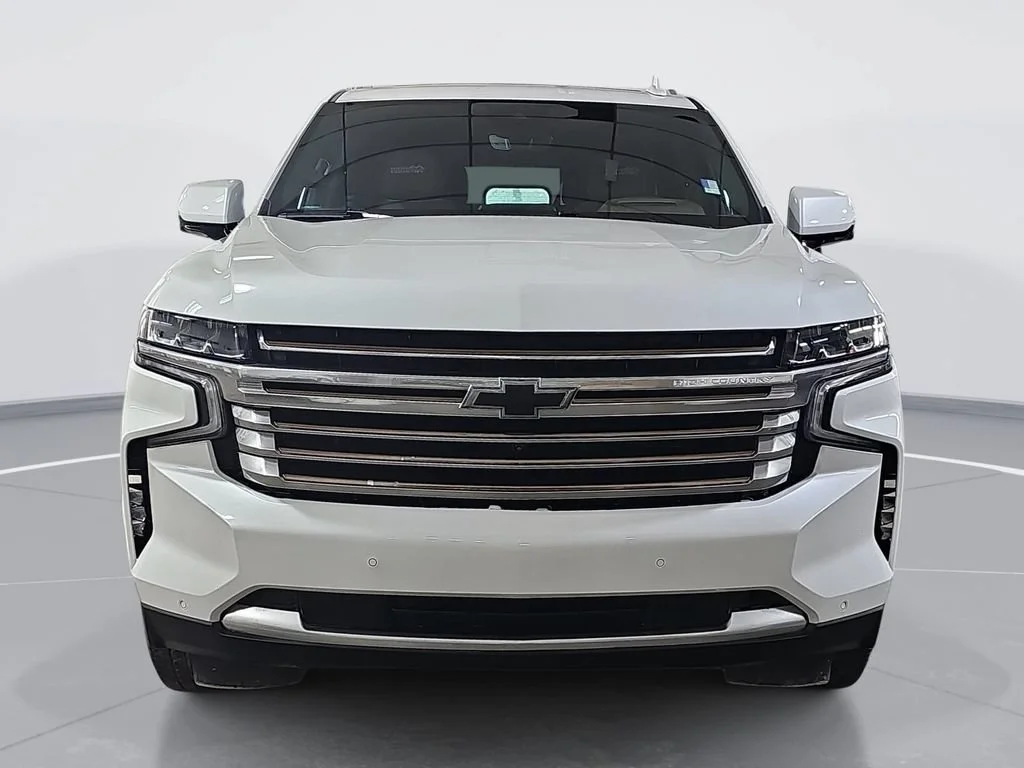Certified Used 2024 Iridescent Pearl Tricoat Chevrolet High Country image 10