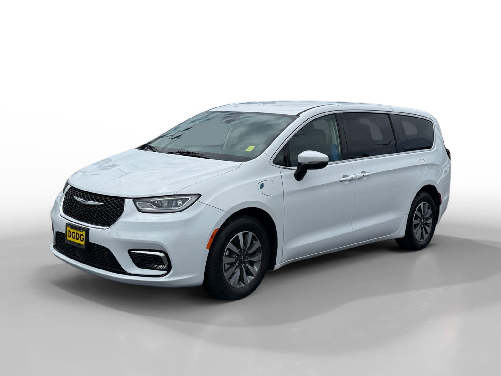 Used 2023 Bright White Clearcoat Chrysler Touring L image 1