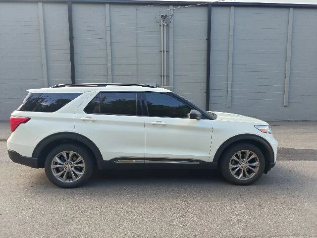 Used 2022 White Ford XLT image 2