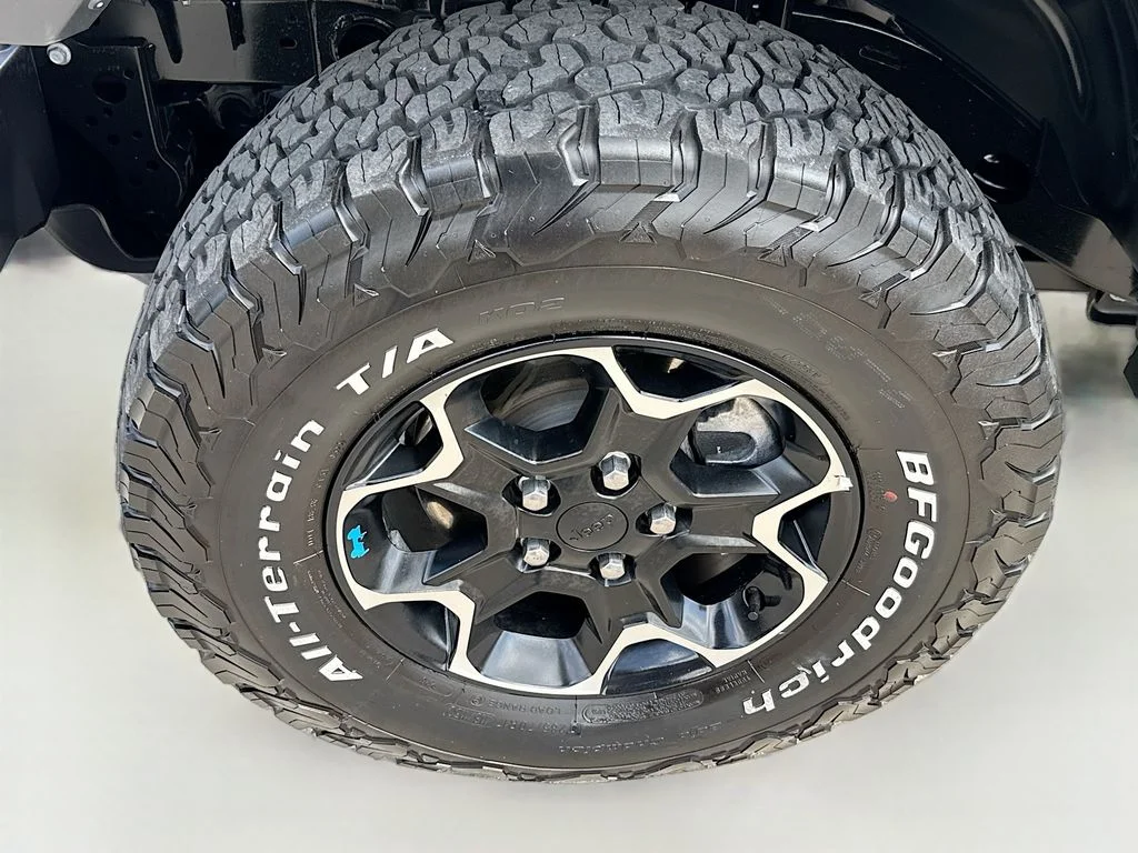 Used 2022 Sting-Gray Clearcoat Jeep Unlimited Rubicon image 33