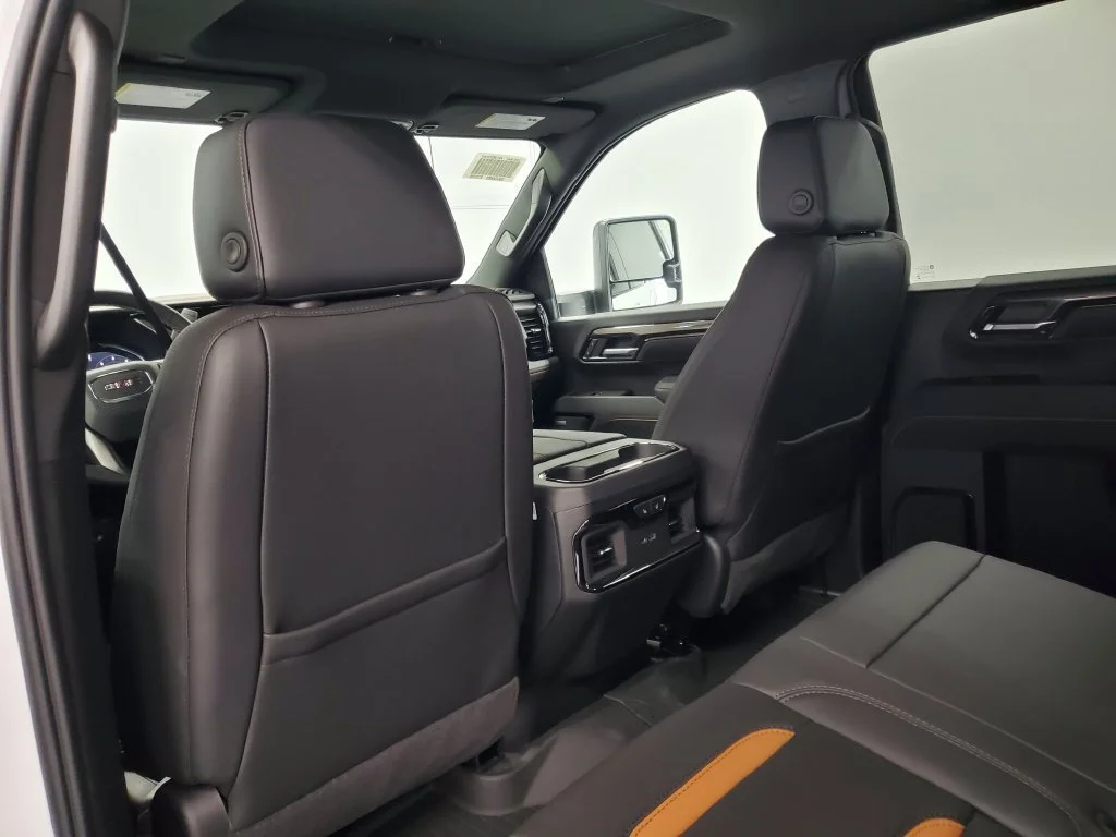 2026 GMC Sierra 2500HD AT4 - Photo 32