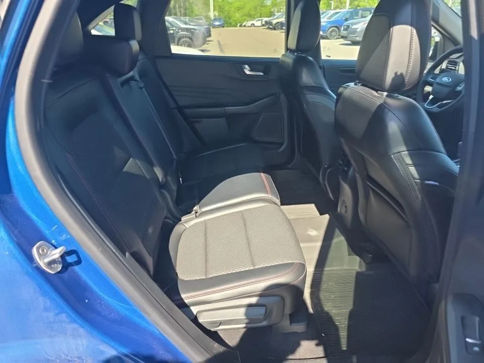 Used 2023 Atlas Blue Ford ST-Line Elite image 9