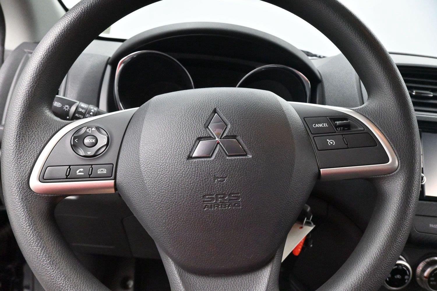 Used 2023 Labrador Black Pearl Mitsubishi ES image 14